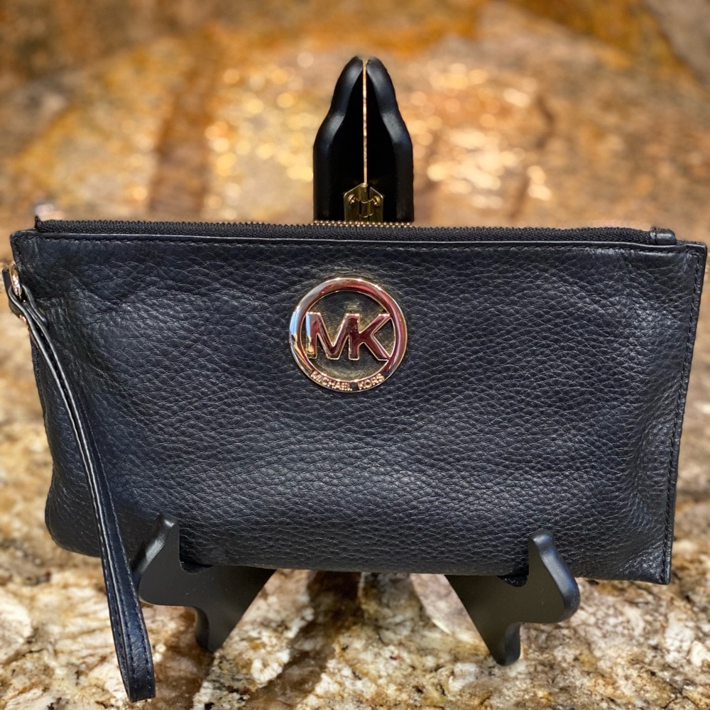 Michael Kors leather wristlet
